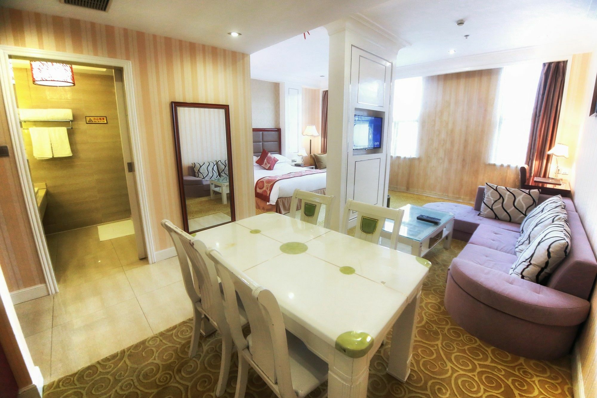 Ramada By Wyndham 3*